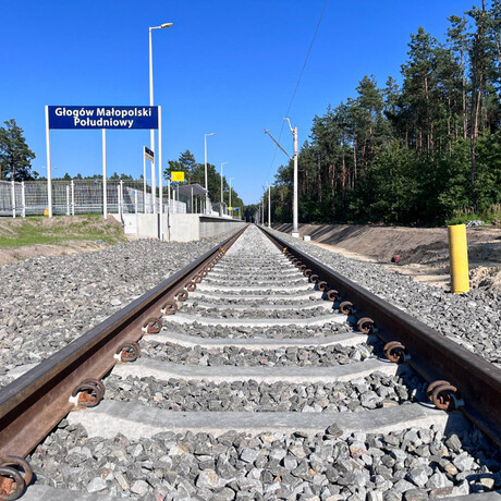 Budowa linii kolejowej z Rzeszowa na lotnisko w Jasionce [sierpień 2023] - fot 1